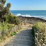 Vakantiehuis Maison « embruns De Mer » A 800 M De La La Pironnière